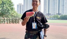 吃瓜群众小曾,揭秘娱乐圈幕后故事
